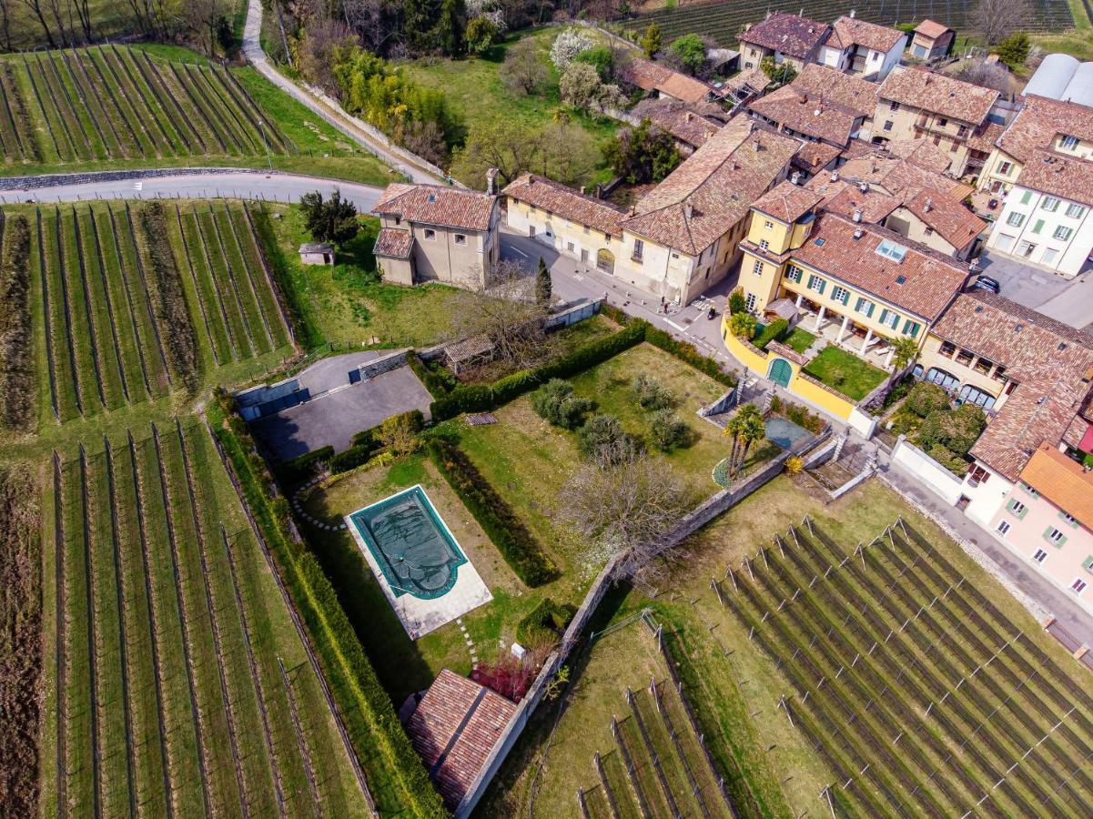 Castello Di Brusata Apartment By Quokka 360 - Romantic Flat With Pool Mendrisio Exterior foto